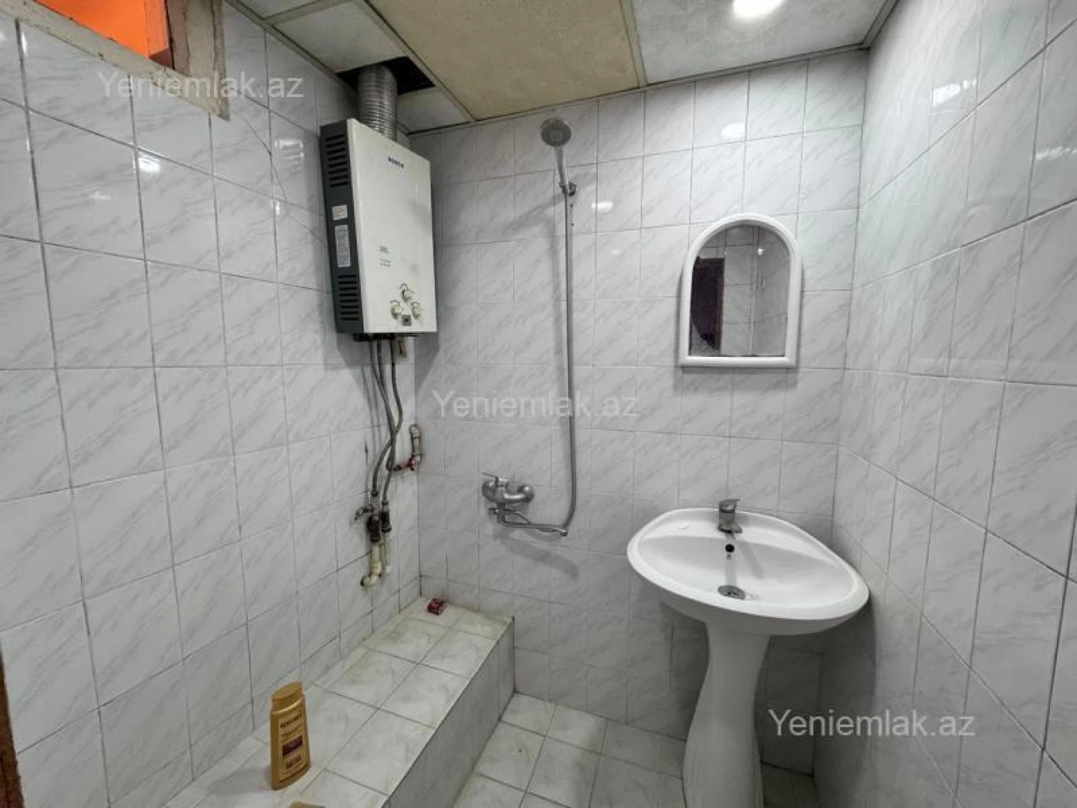 Satılır 3 otaqlı köhnə tikili 80 m²