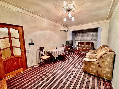 Satılır 3 otaqlı köhnə tikili 80 m²