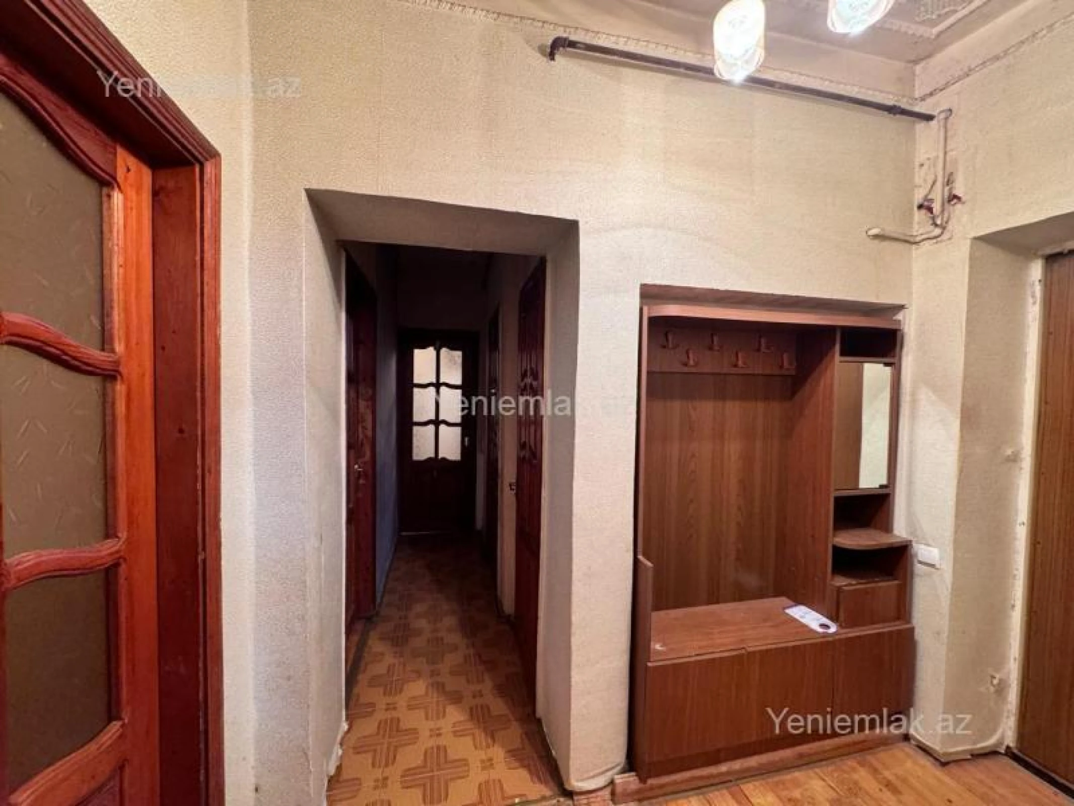 Satılır 3 otaqlı köhnə tikili 80 m²