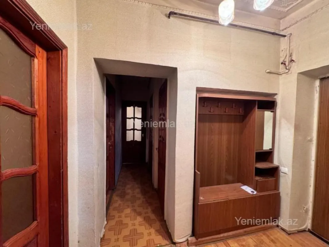 Satılır 3 otaqlı köhnə tikili 80 m²