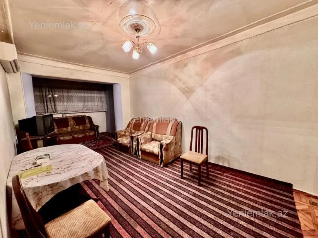 Satılır 3 otaqlı köhnə tikili 80 m²