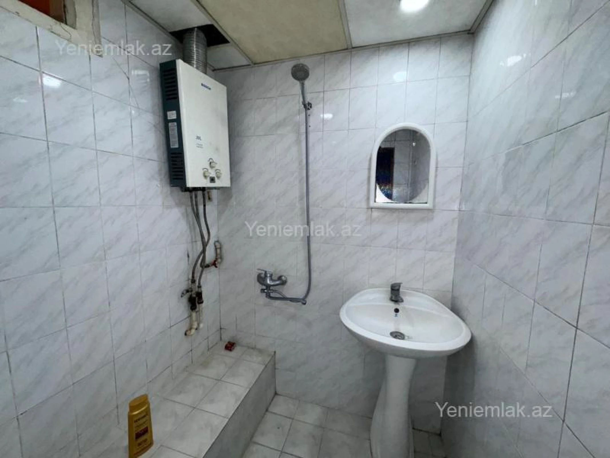 Satılır 3 otaqlı köhnə tikili 80 m²