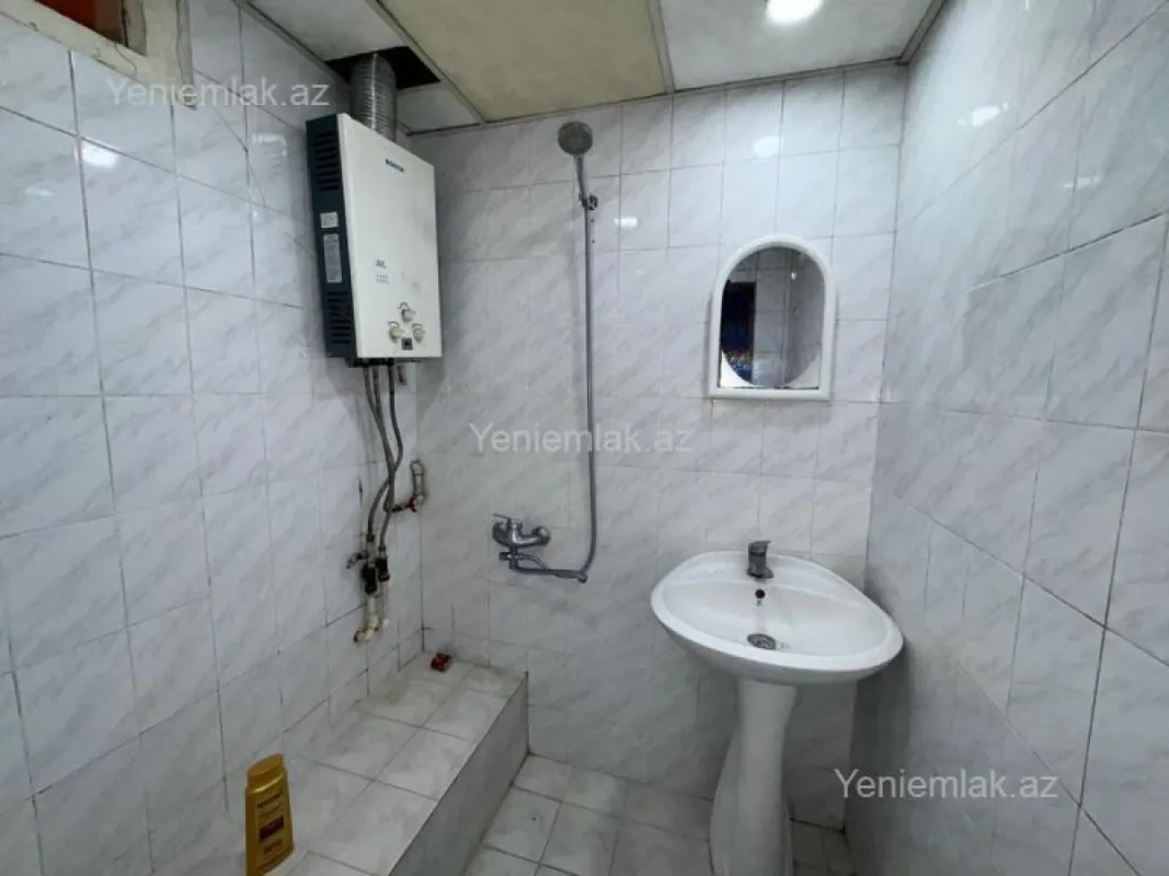 Satılır 3 otaqlı köhnə tikili 80 m²