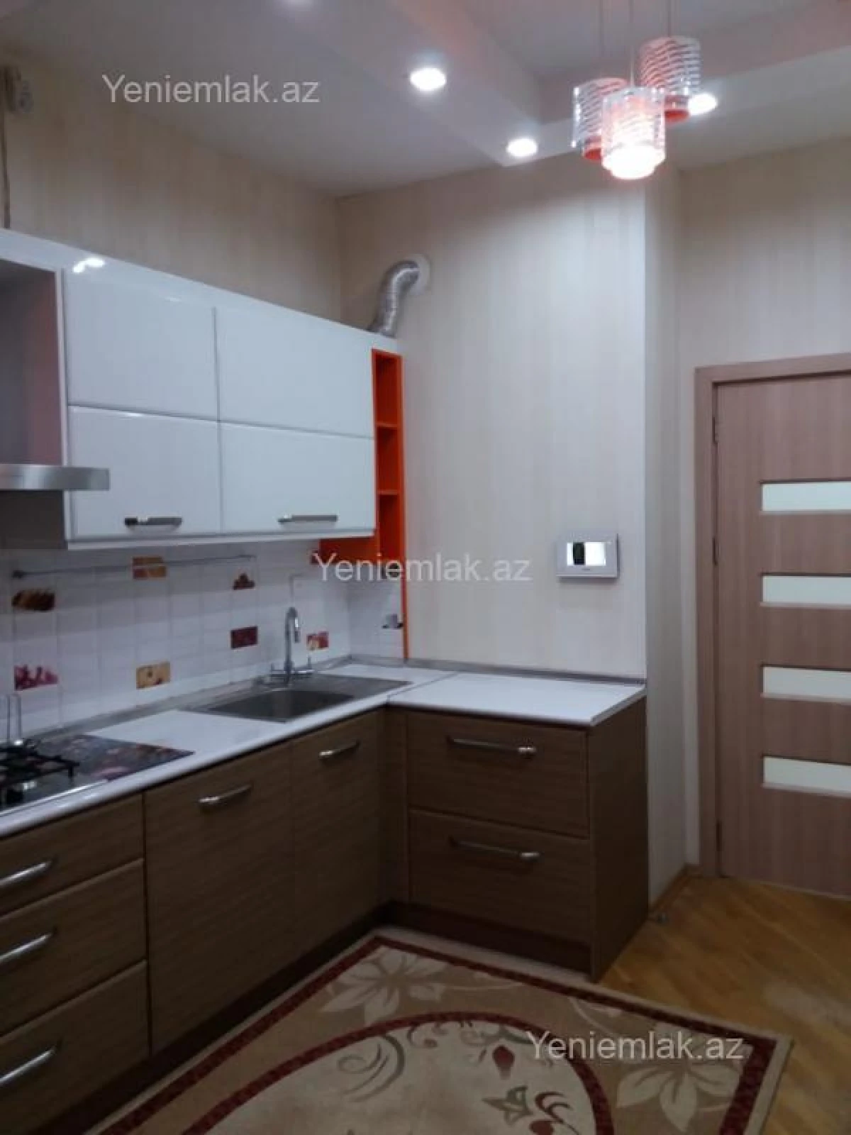 Satılır 3 otaqlı yeni tikili 125 m²