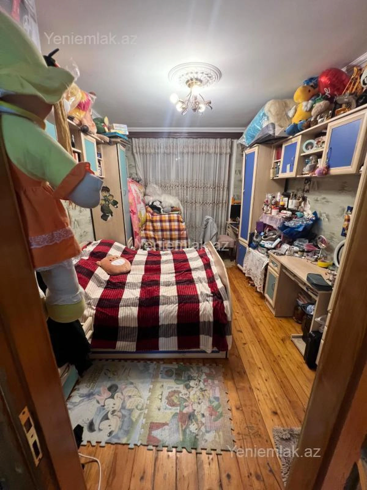 Satılır 5 otaqlı köhnə tikili 90 m²