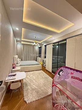 Satılır 3 otaqlı yeni tikili 135 m²