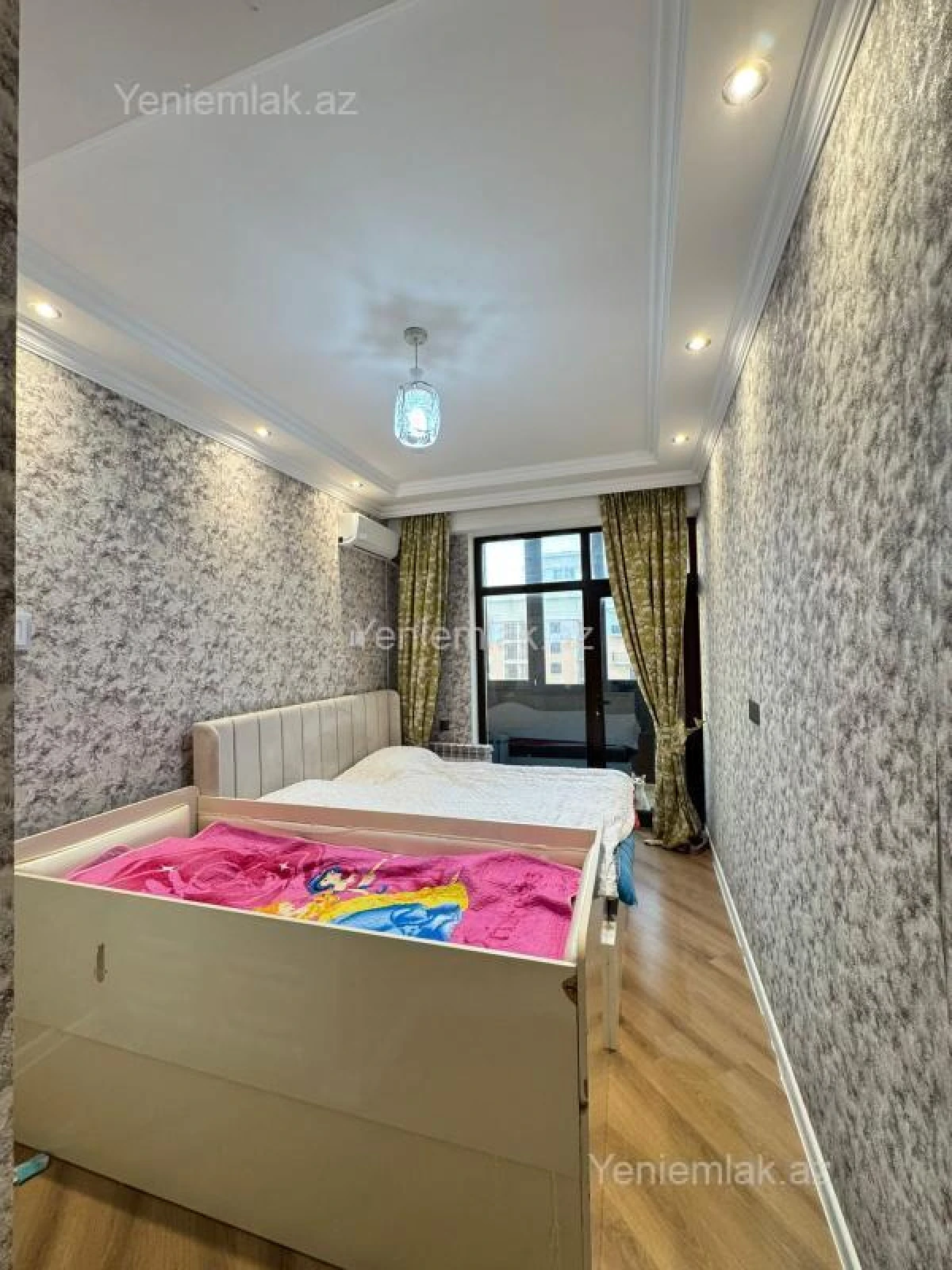 Satılır 3 otaqlı yeni tikili 98 m²