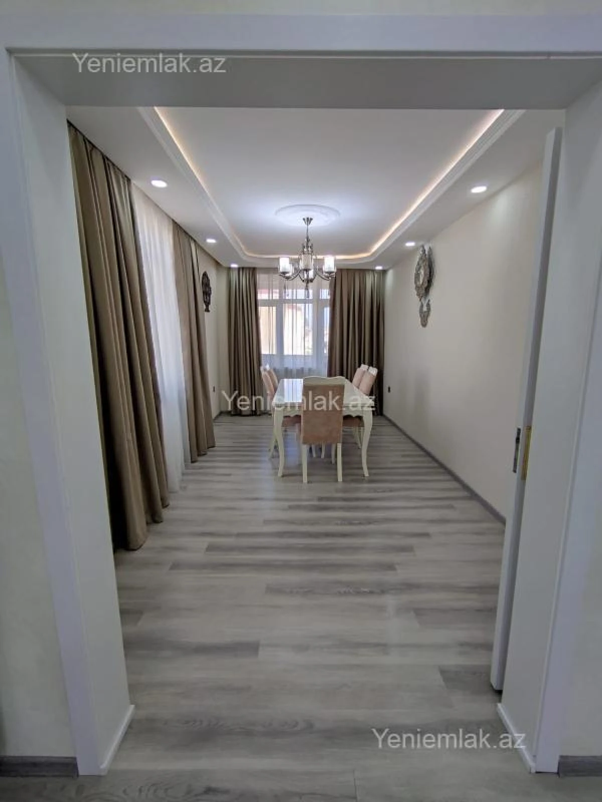 Satılır 5 otaqlı köhnə tikili 105 m²