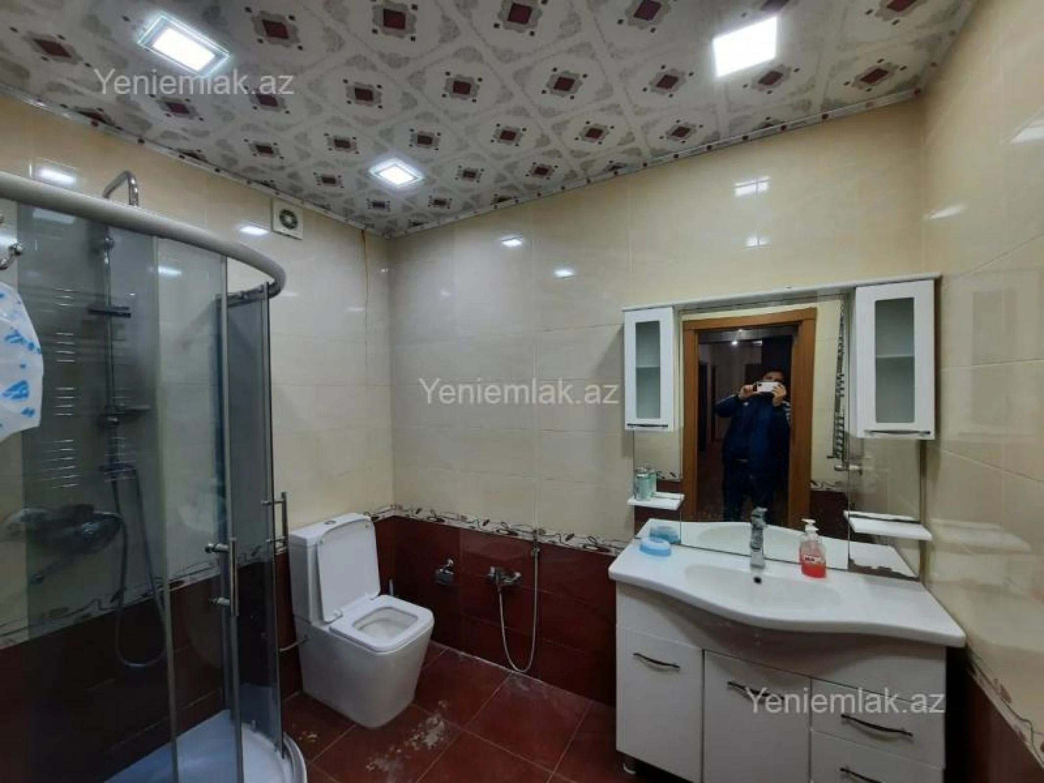 Satılır 3 otaqlı yeni tikili 135 m²
