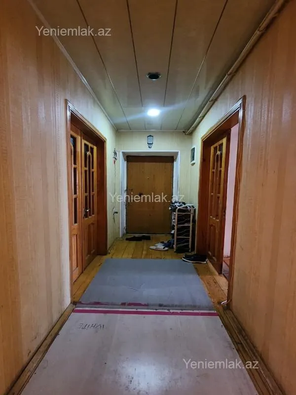 Satılır 4 otaqlı köhnə tikili 100 m²