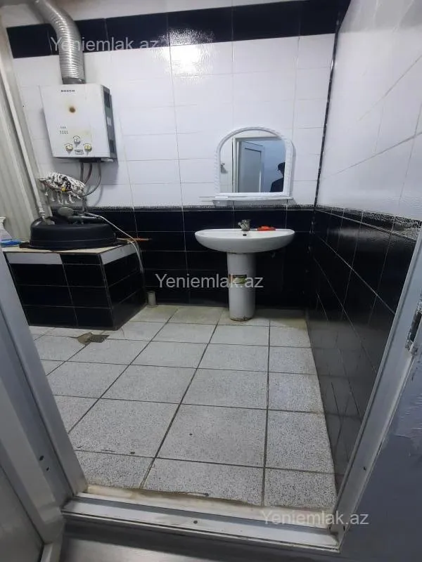 Satılır 3 otaqlı köhnə tikili 85 m²