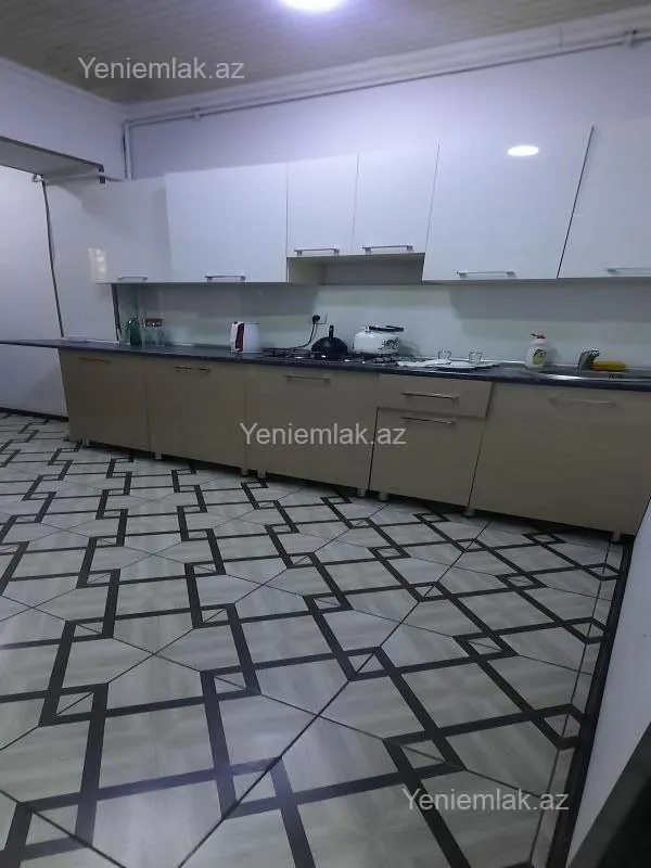 Satılır 3 otaqlı köhnə tikili 85 m²