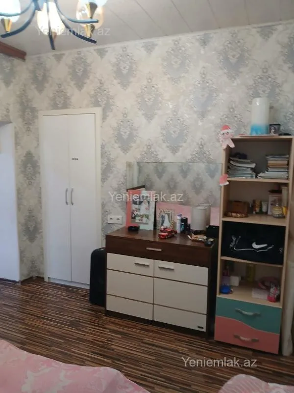 Satılır 2 otaqlı köhnə tikili 55 m²