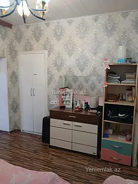 Satılır 2 otaqlı köhnə tikili 55 m²