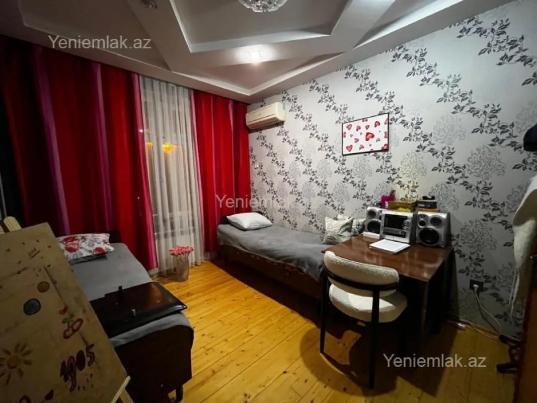 Satılır 3 otaqlı köhnə tikili 74 m²