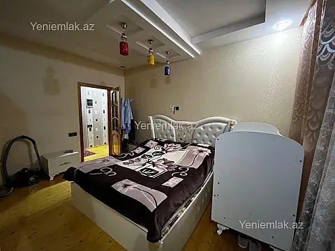 Satılır 3 otaqlı köhnə tikili 74 m²