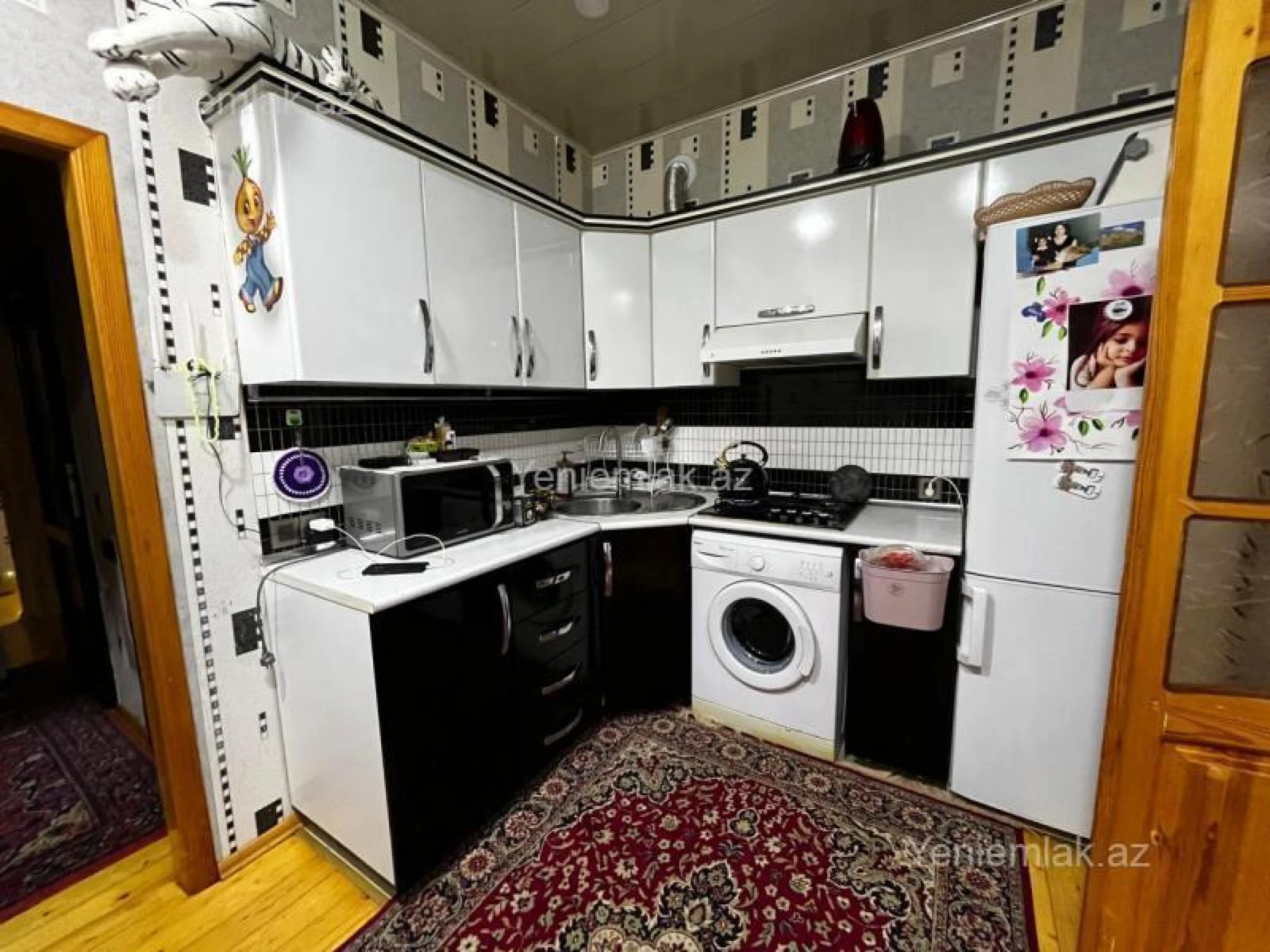 Satılır 3 otaqlı köhnə tikili 74 m²