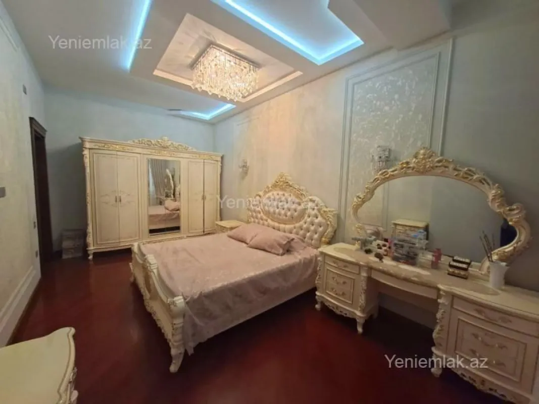 Satılır 4 otaqlı yeni tikili 220 m²