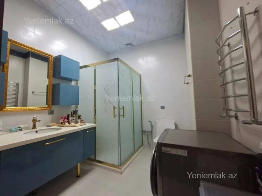 Satılır 4 otaqlı yeni tikili 220 m²