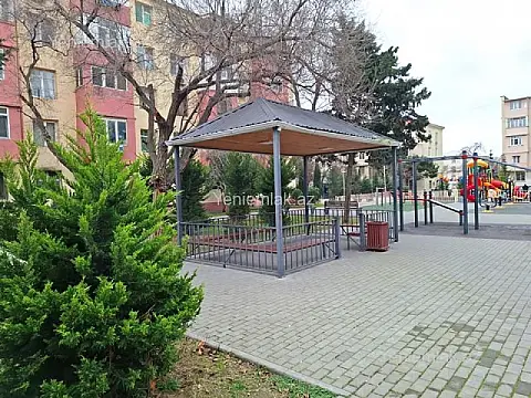 Satılır 1 otaqlı köhnə tikili 30 m²