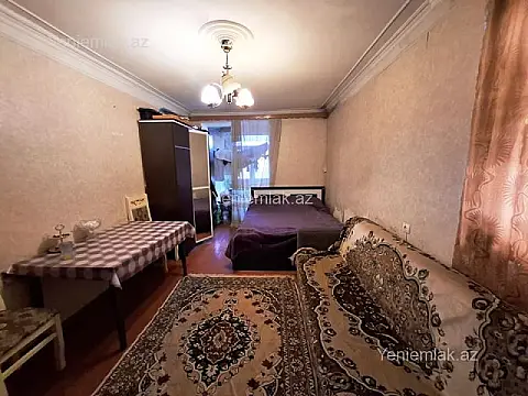 Satılır 1 otaqlı köhnə tikili 30 m²