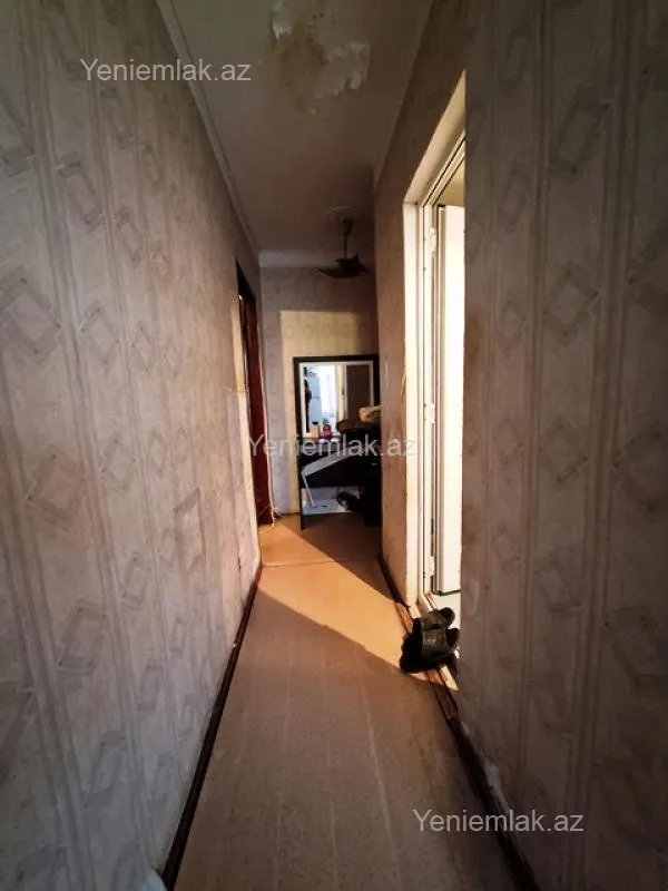 Satılır 1 otaqlı köhnə tikili 30 m²