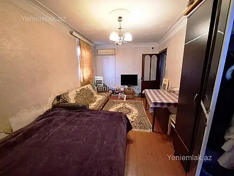 Satılır 1 otaqlı köhnə tikili 30 m²