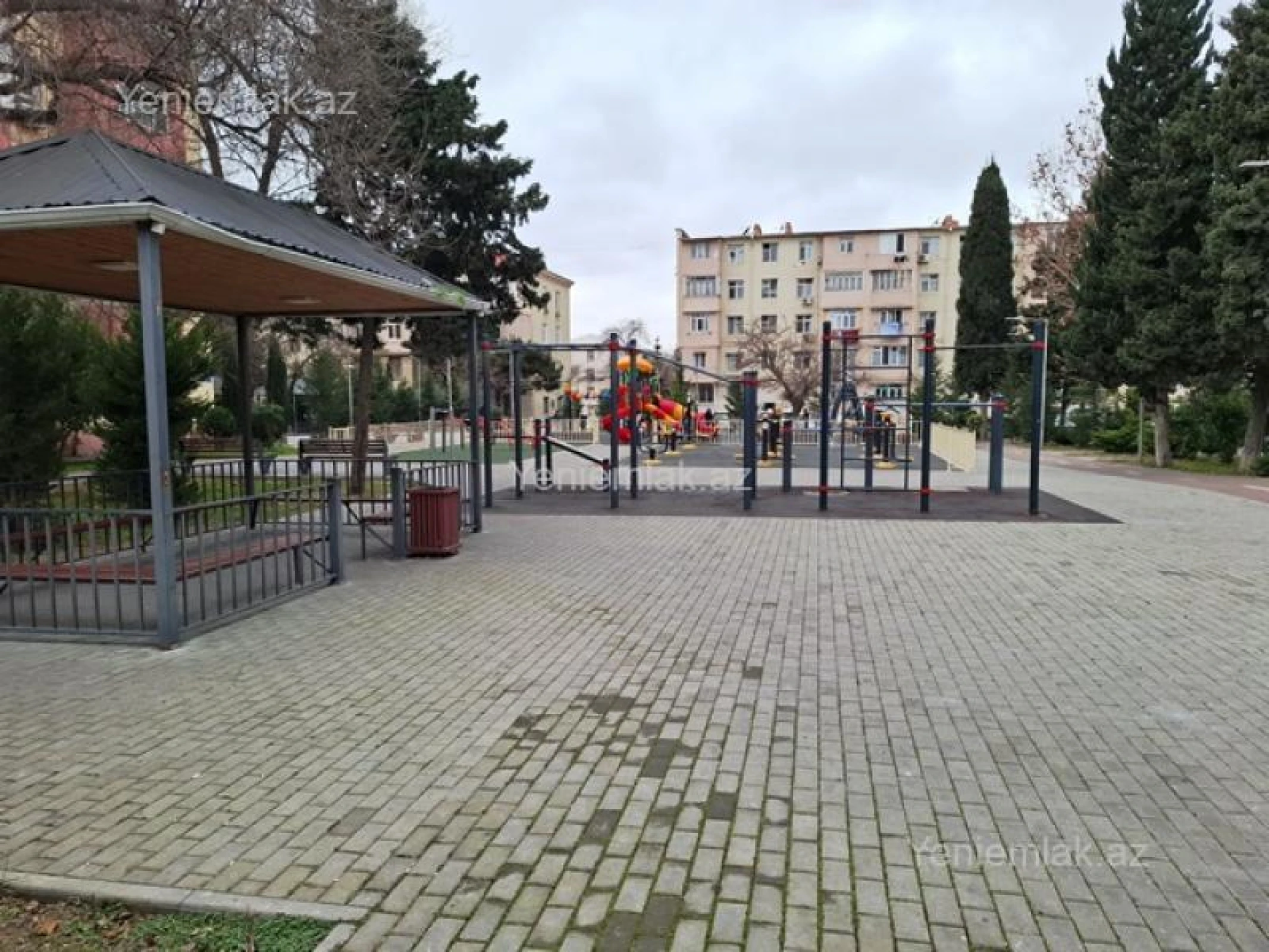 Satılır 1 otaqlı köhnə tikili 30 m²