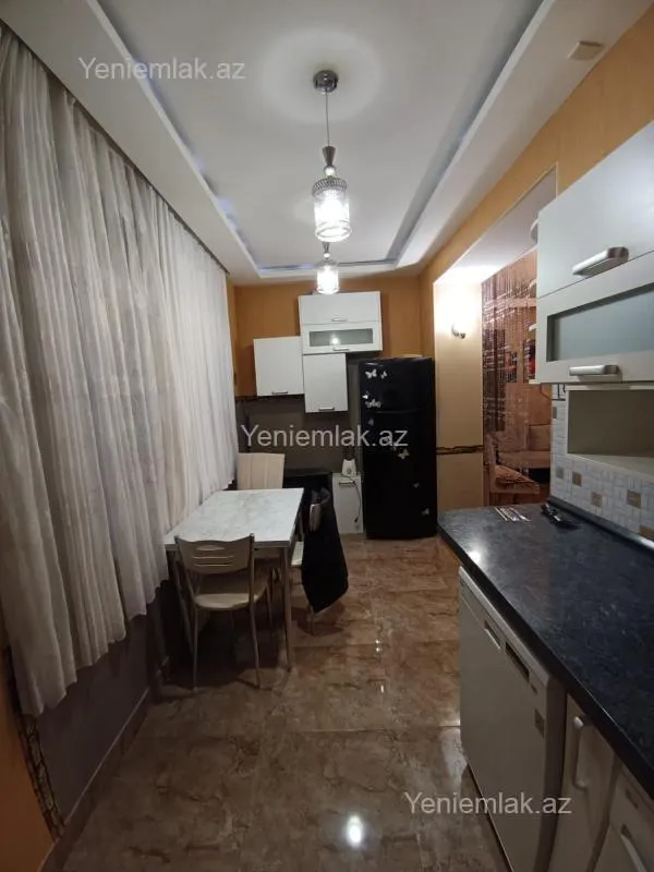 Satılır 3 otaqlı köhnə tikili 102 m²