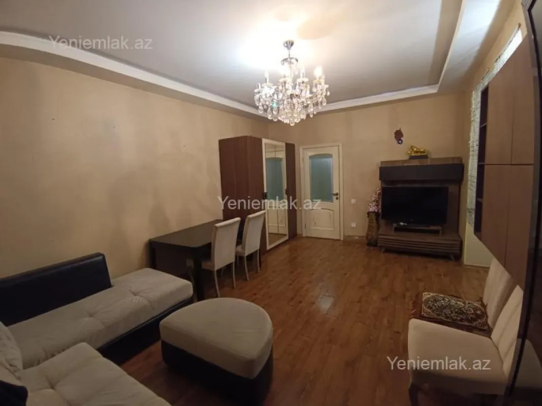 Satılır 3 otaqlı köhnə tikili 102 m²