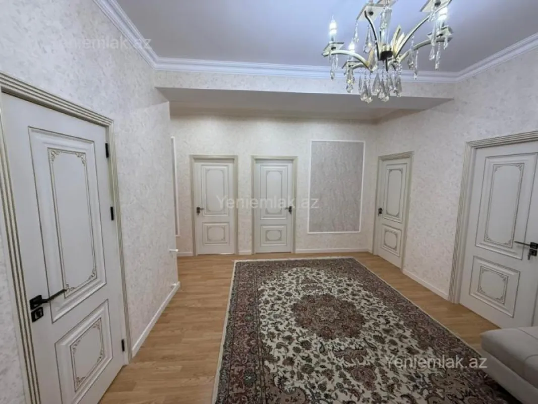 Satılır 4 otaqlı yeni tikili 135 m²