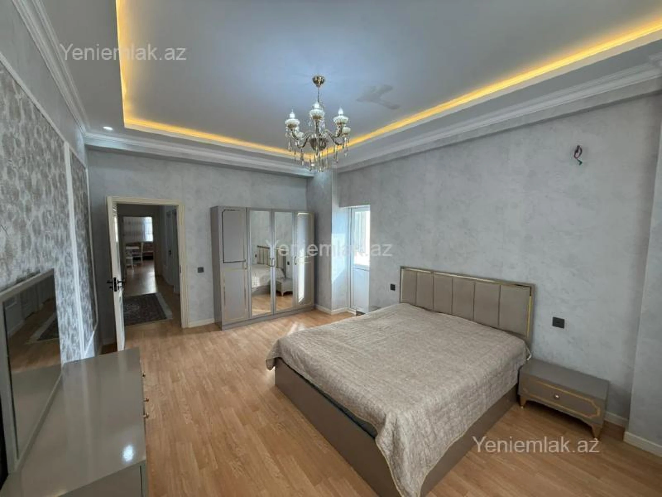 Satılır 4 otaqlı yeni tikili 135 m²