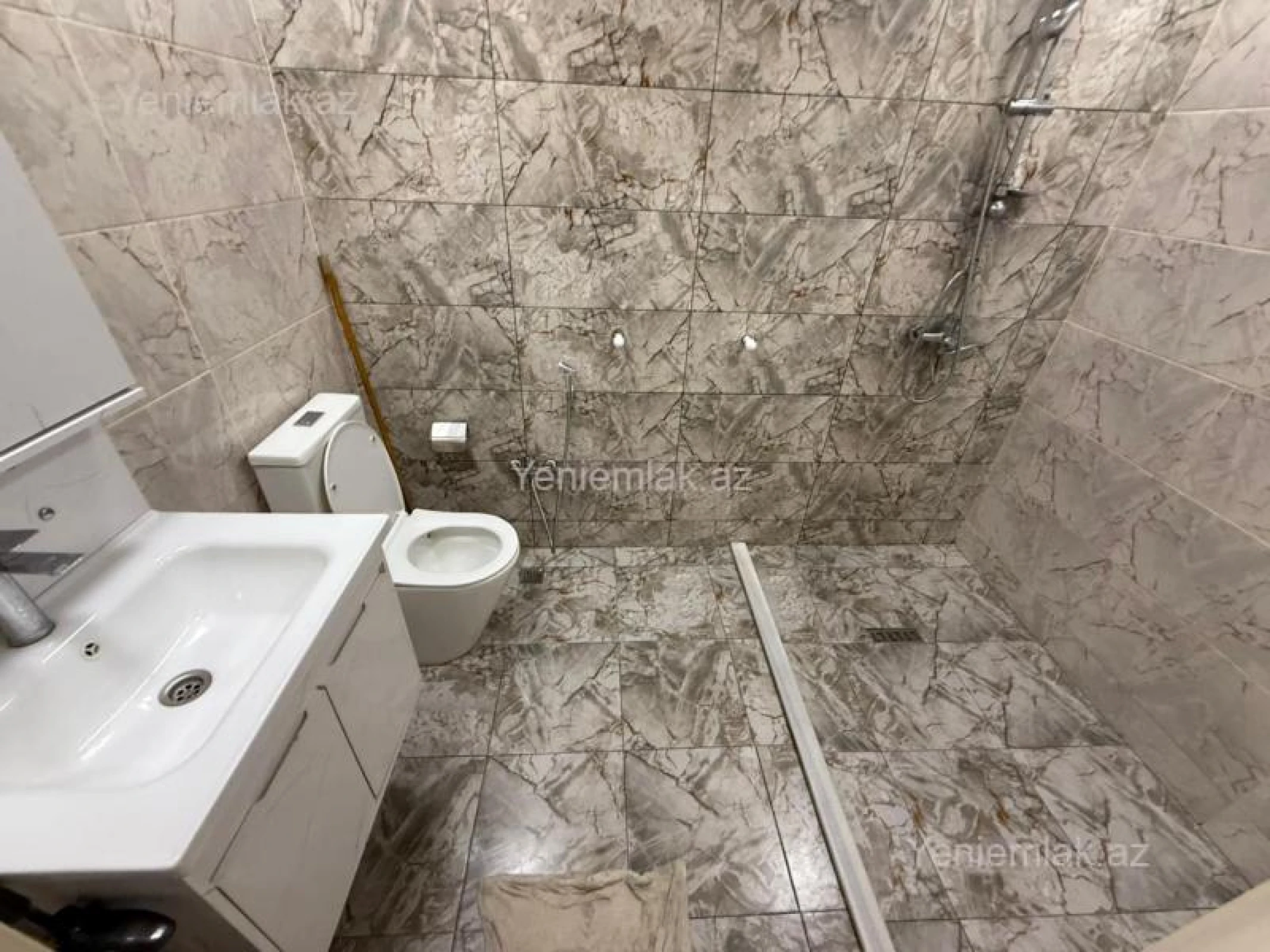 Satılır 4 otaqlı yeni tikili 135 m²