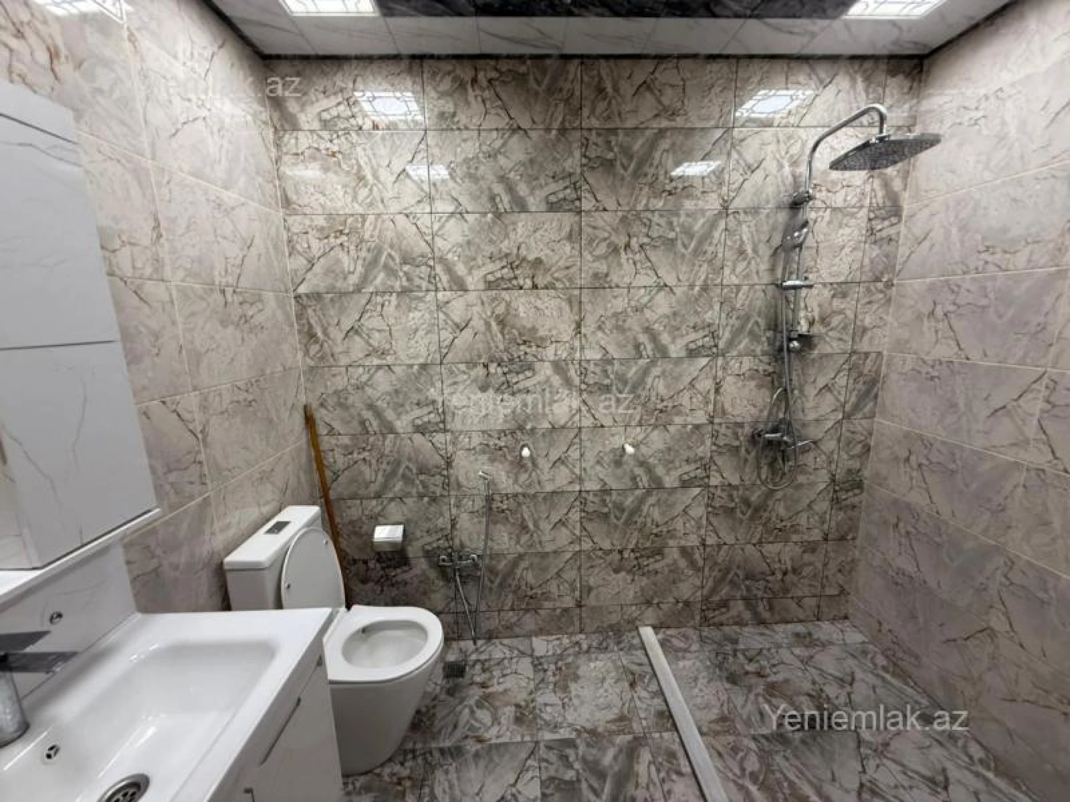 Satılır 4 otaqlı yeni tikili 135 m²