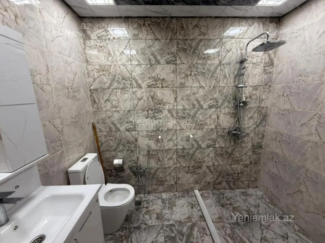 Satılır 4 otaqlı yeni tikili 135 m²