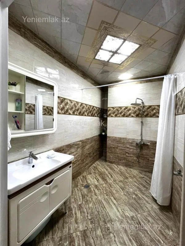 Satılır 3 otaqlı yeni tikili 125 m²