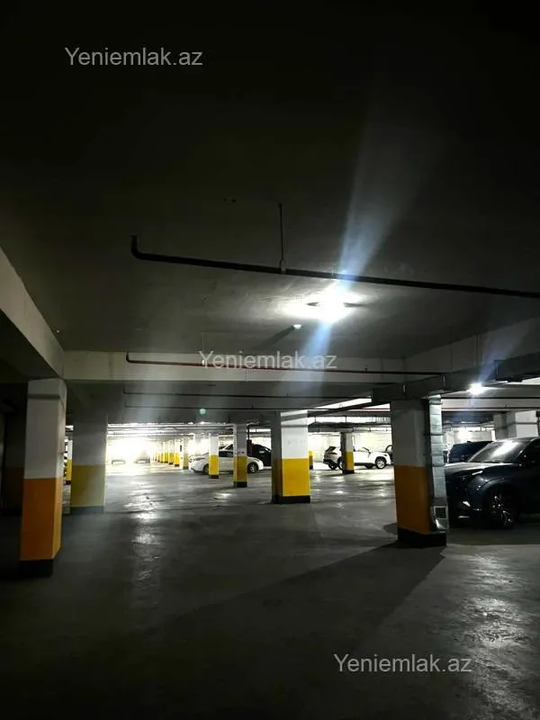 Satılır 3 otaqlı yeni tikili 125 m²