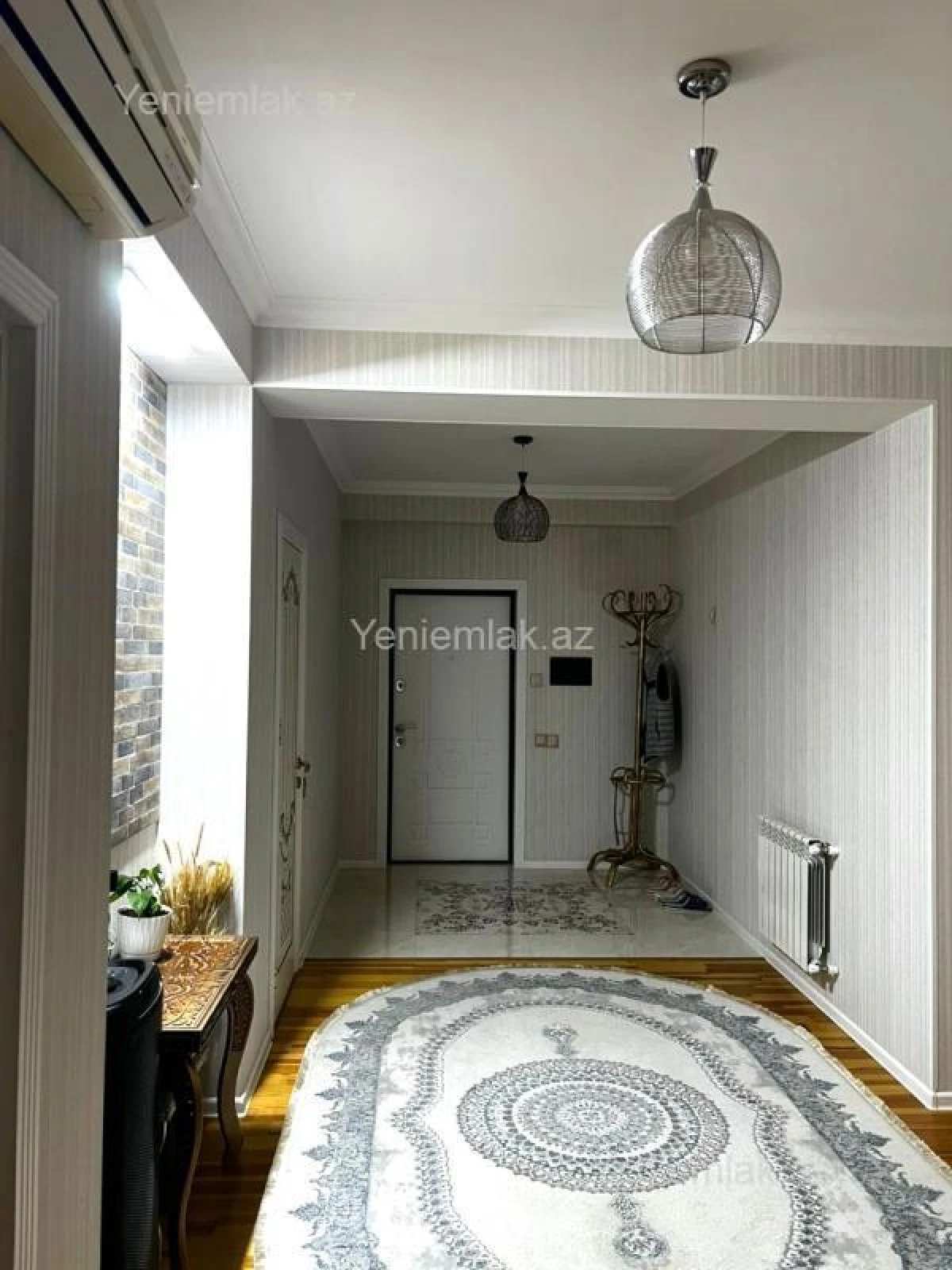 Satılır 3 otaqlı yeni tikili 125 m²