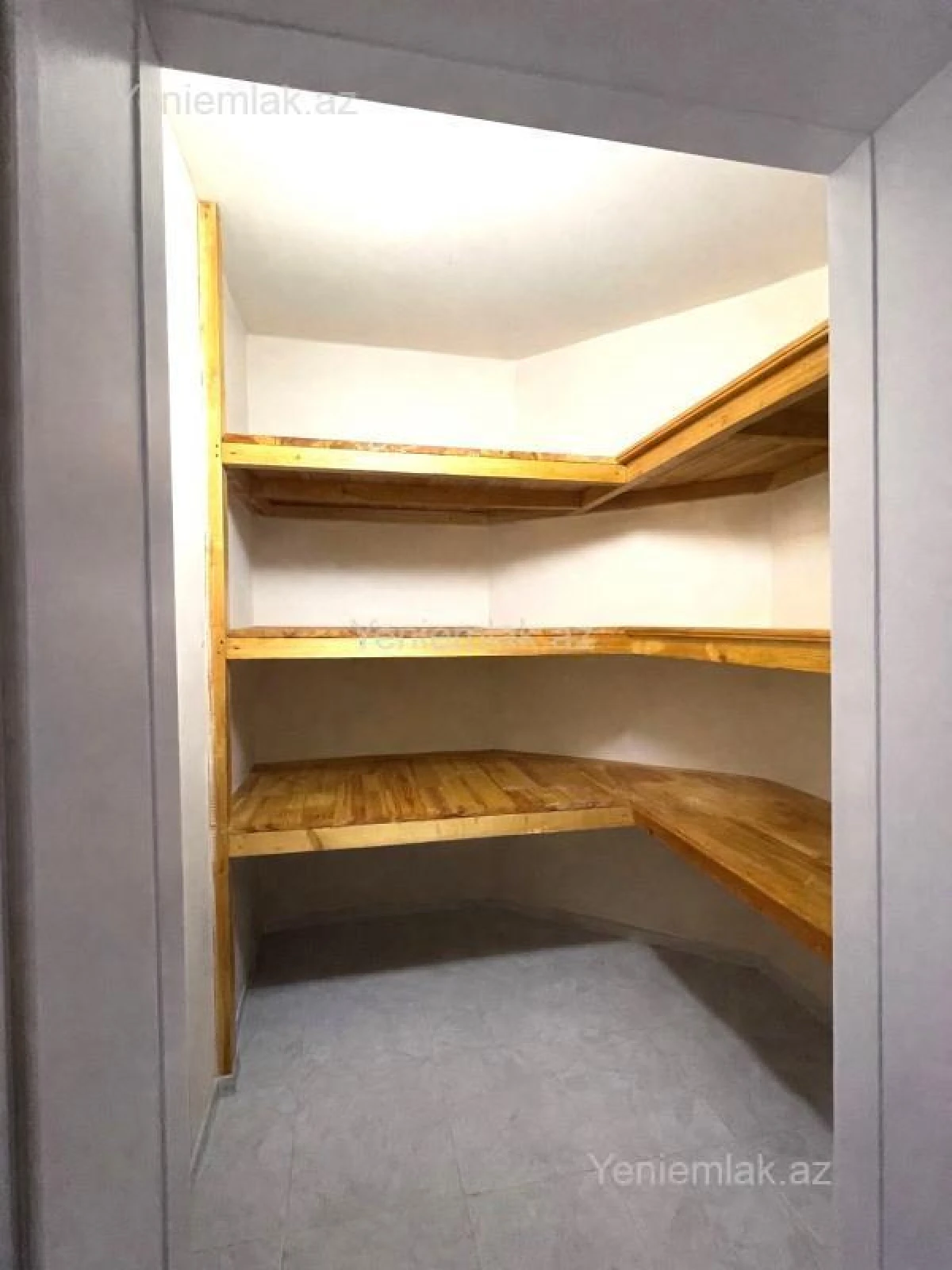 Satılır 3 otaqlı yeni tikili 125 m²