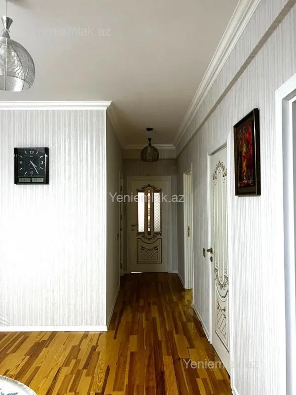 Satılır 3 otaqlı yeni tikili 125 m²