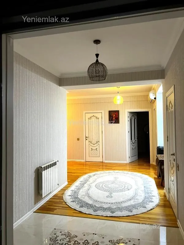Satılır 3 otaqlı yeni tikili 125 m²