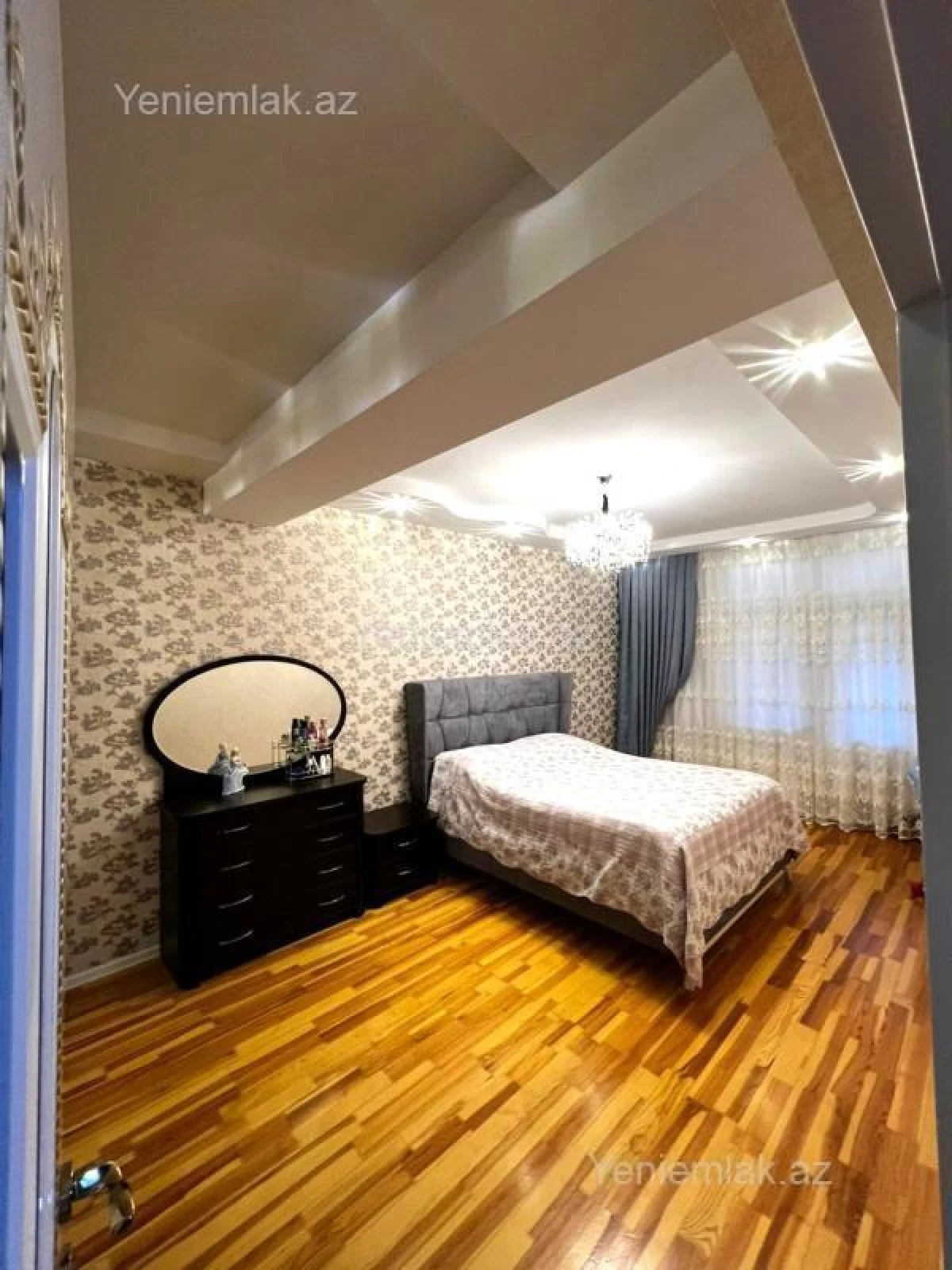 Satılır 3 otaqlı yeni tikili 125 m²