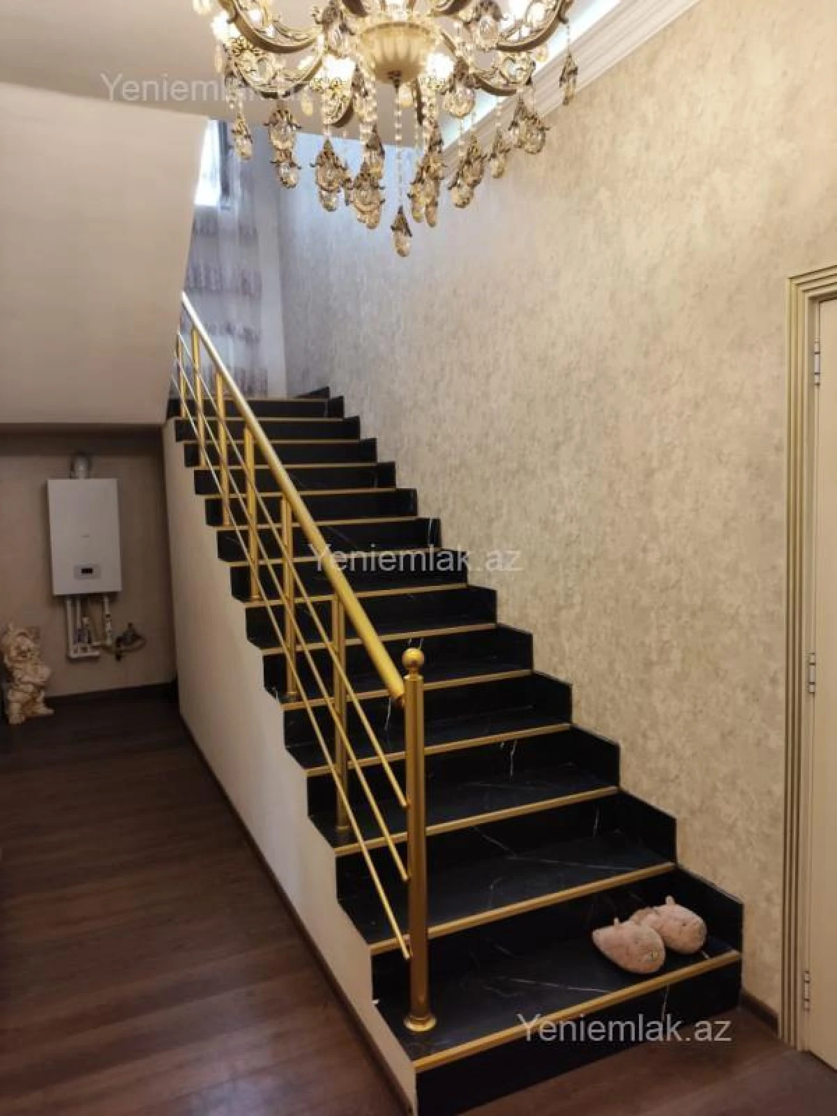 Satılır 4 otaqlı həyət evi 156 m²