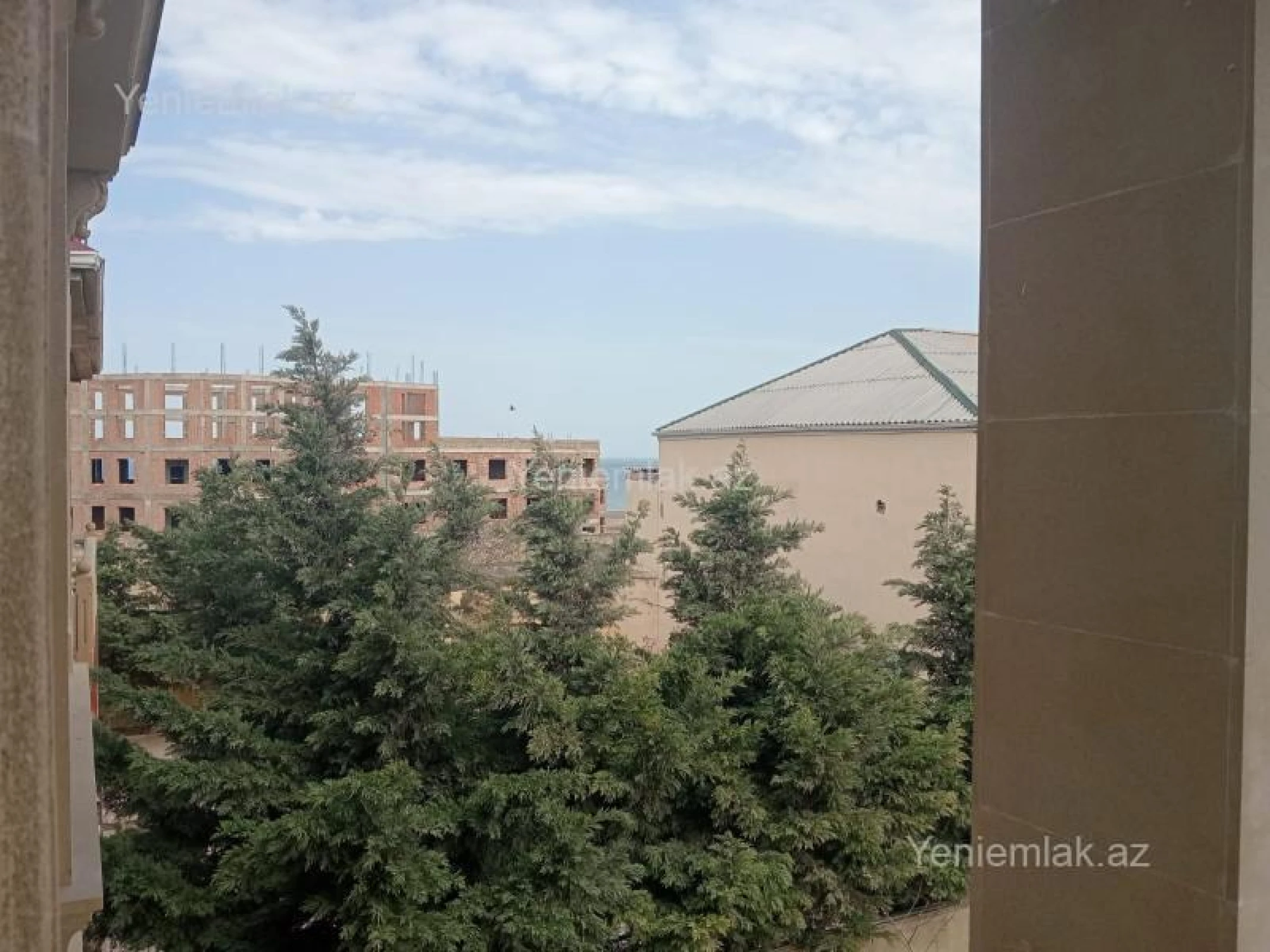 Satılır 4 otaqlı həyət evi 156 m²