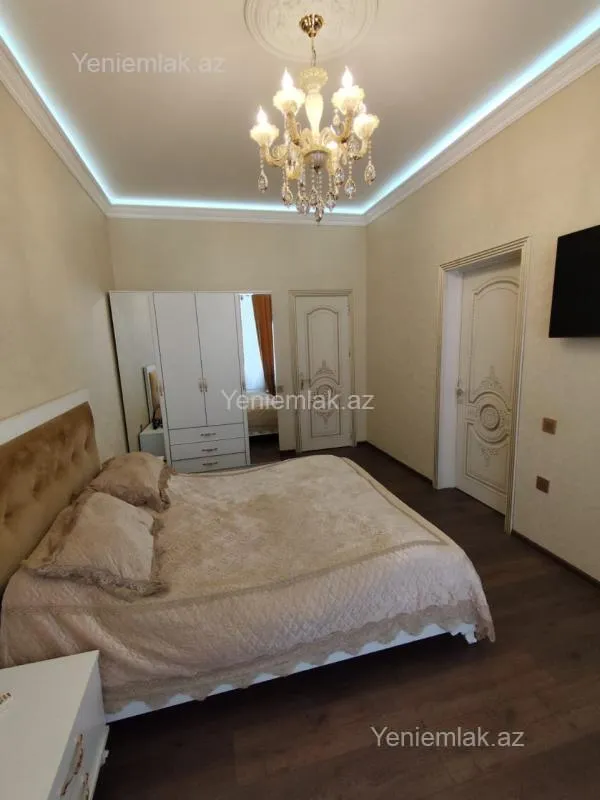 Satılır 4 otaqlı həyət evi 156 m²