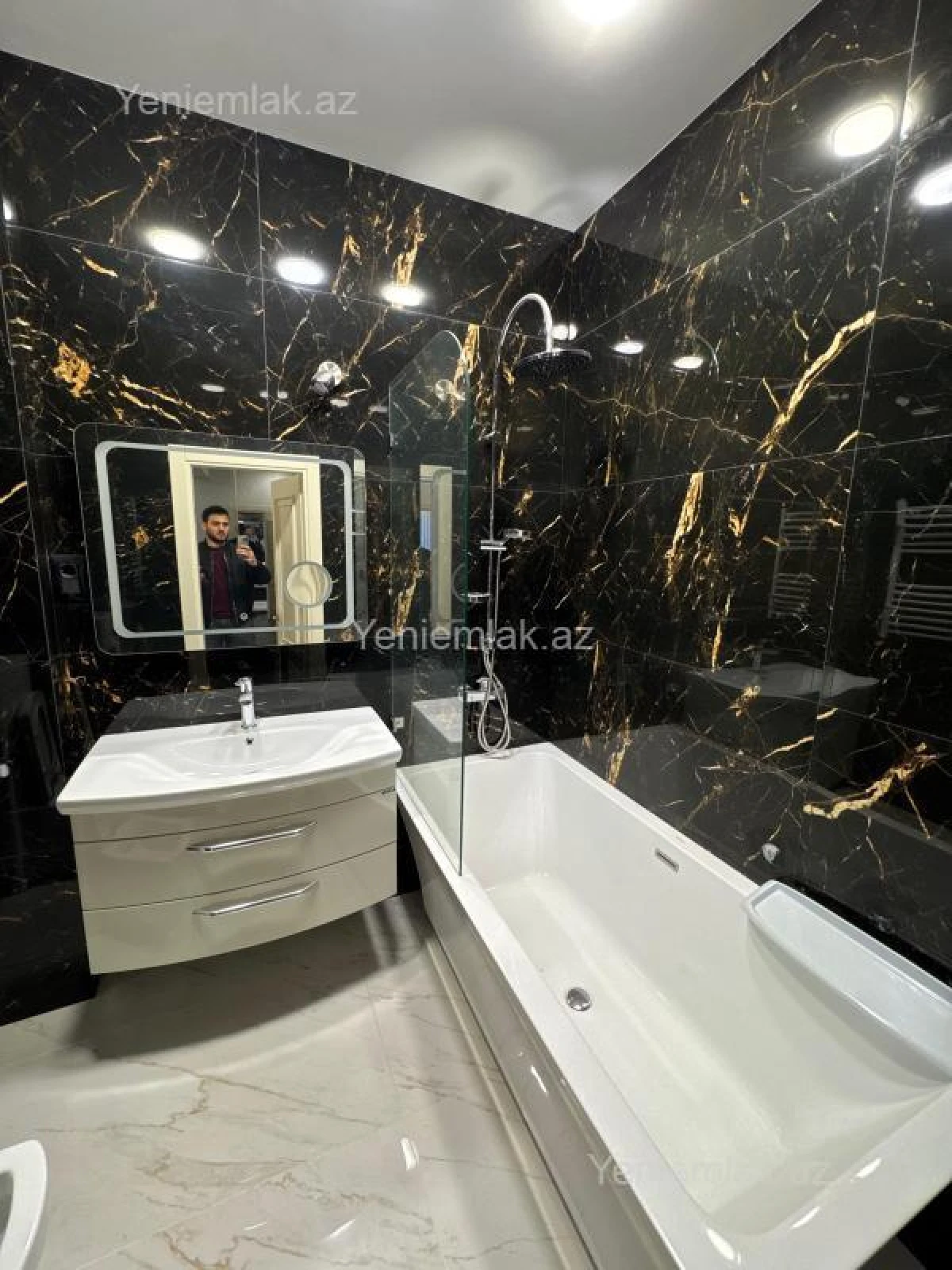 Satılır 3 otaqlı yeni tikili 148 m²