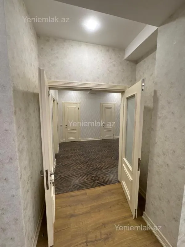 Satılır 3 otaqlı yeni tikili 148 m²