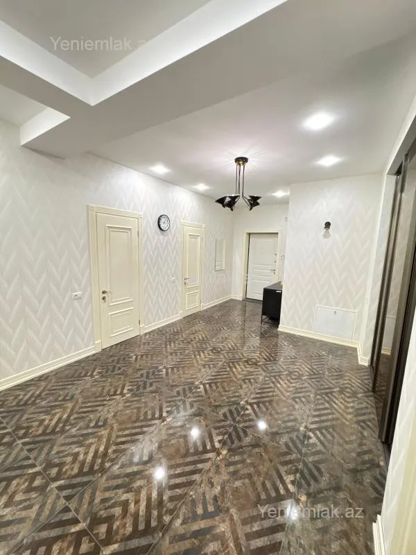 Satılır 3 otaqlı yeni tikili 148 m²