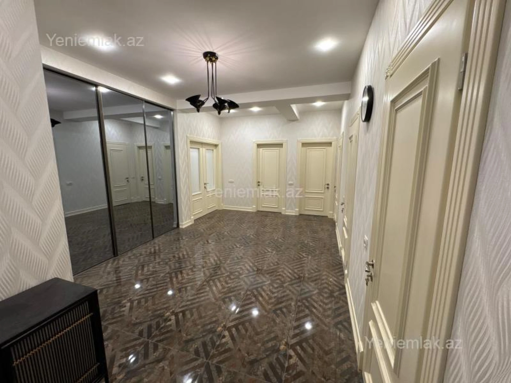 Satılır 3 otaqlı yeni tikili 148 m²