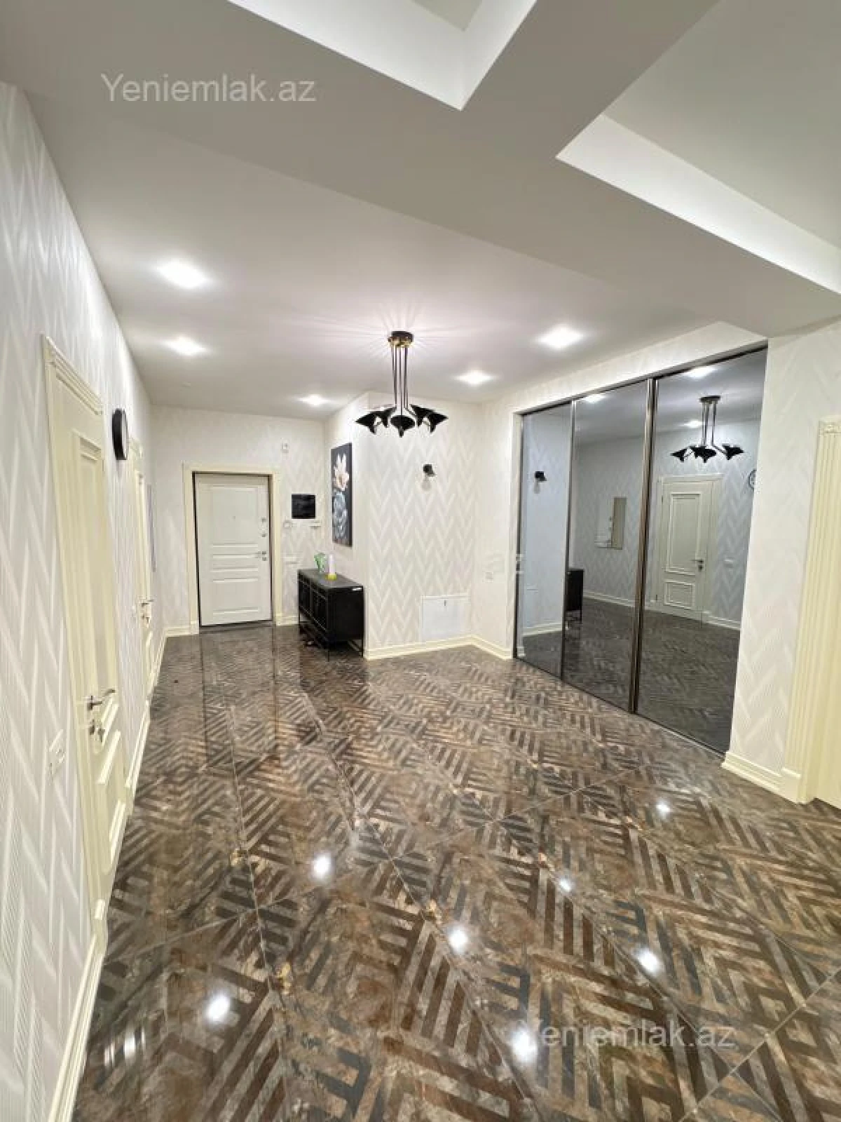 Satılır 3 otaqlı yeni tikili 148 m²